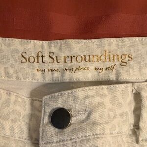 Soft Surroundings White Leopard Print Straight Leg Jeans
